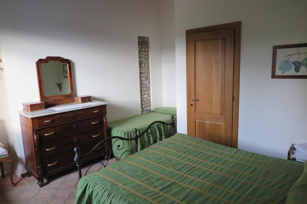 Agriturismo Rupestr Canelli Chambre photo